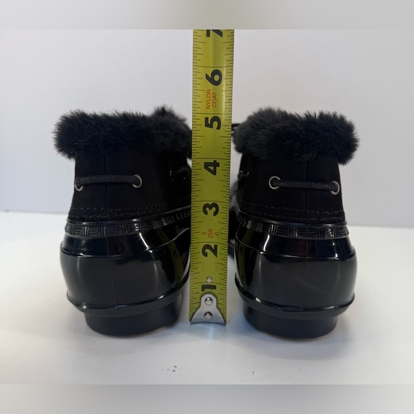 Just Fab Evi Black Faux Fur-Lined ankle duck Boots women’s size 8.5 - Picture 8 of 13